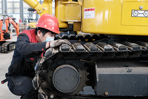 小土方工程對小型挖掘機(jī)的需求量越來越多你知道為什么嗎？